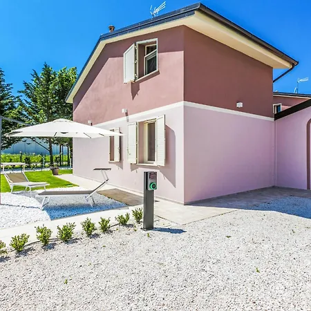 בית נופש Borgo Il Vallin Delle Conche-2 By Interhome *